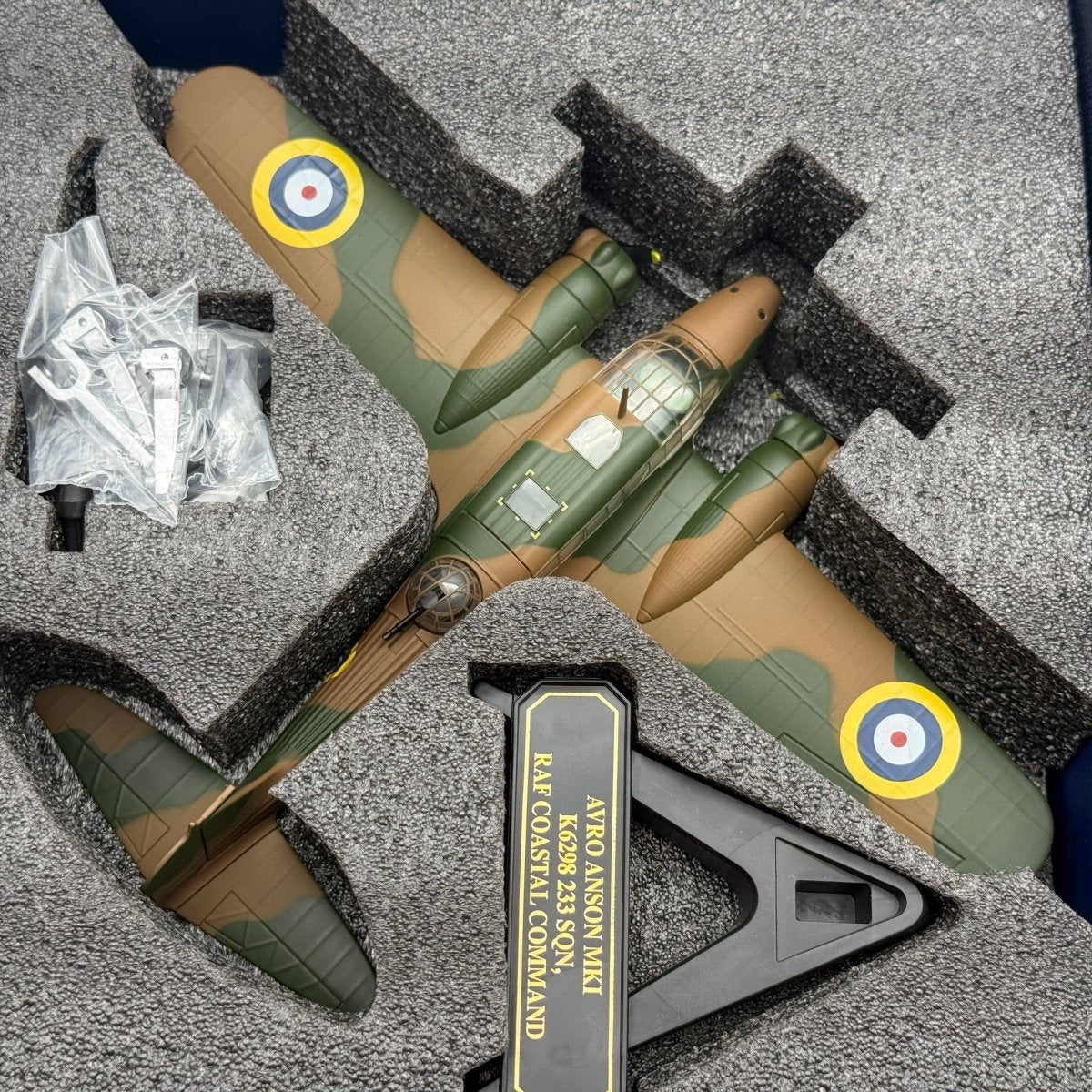 Oxford 72AA004 1:72 Avro Anson Mk I K6298 233 Sqn RAF Coastal Command 1937 - Oxford Aviation