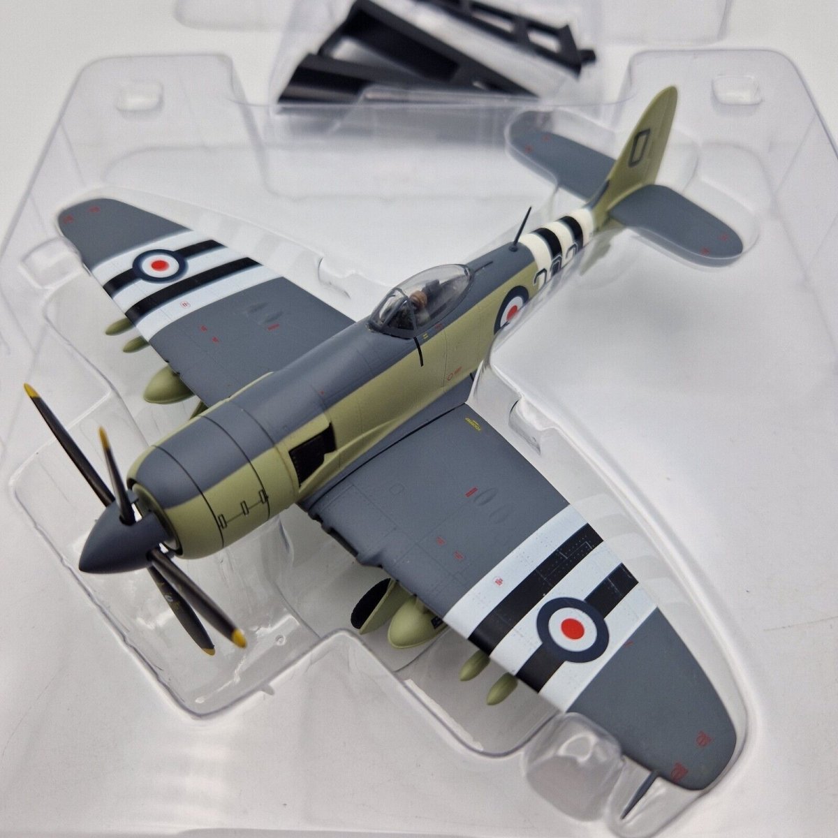 SKY GUARDIANS DIECAST AIRCRAFT 1/72ND SCALE CODE: WTW.72.015.010 SEA FURY - 