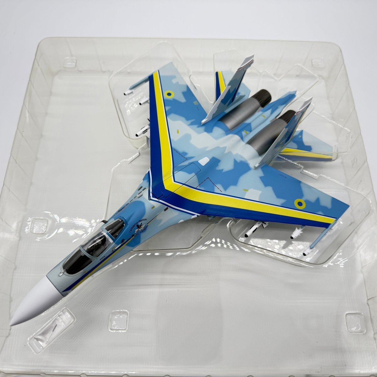 Witty Wings WTW - 72 - 014 - 003 1:72 Ukrainian Air Force Su - 27 Flanker Blue 57 - Sky Guardians