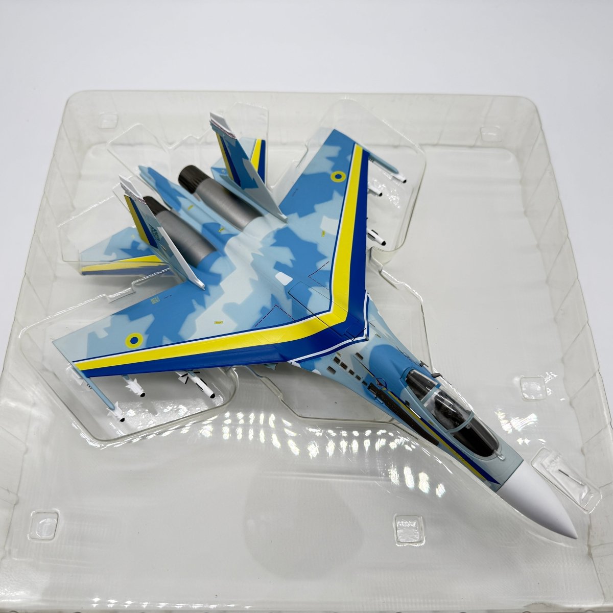 Witty Wings WTW - 72 - 014 - 003 1:72 Ukrainian Air Force Su - 27 Flanker Blue 57 - Sky Guardians